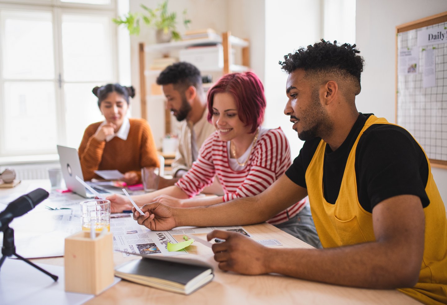 Gen Z Intelligence Study Sparks Debate Over Screen Time and Learning