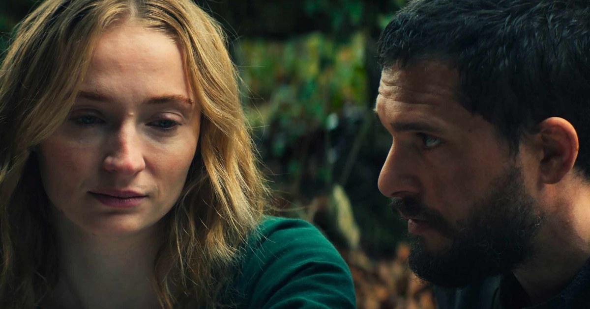 Sophie Turner and Kit Harington’s Awkward Movie Kiss Goes Viral